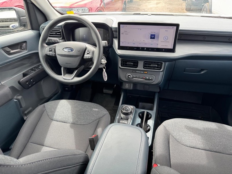 Ford Maverick Vehicle Image 15