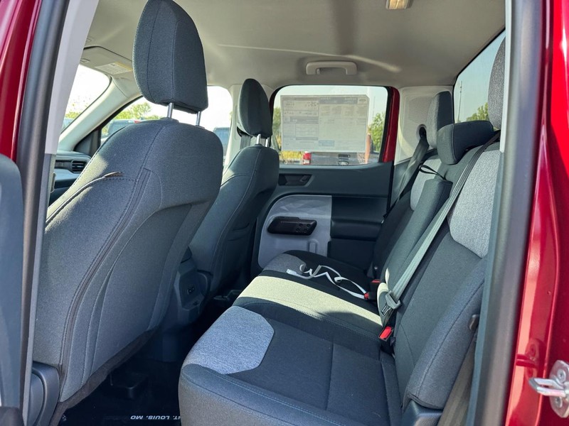Ford Maverick Vehicle Image 12