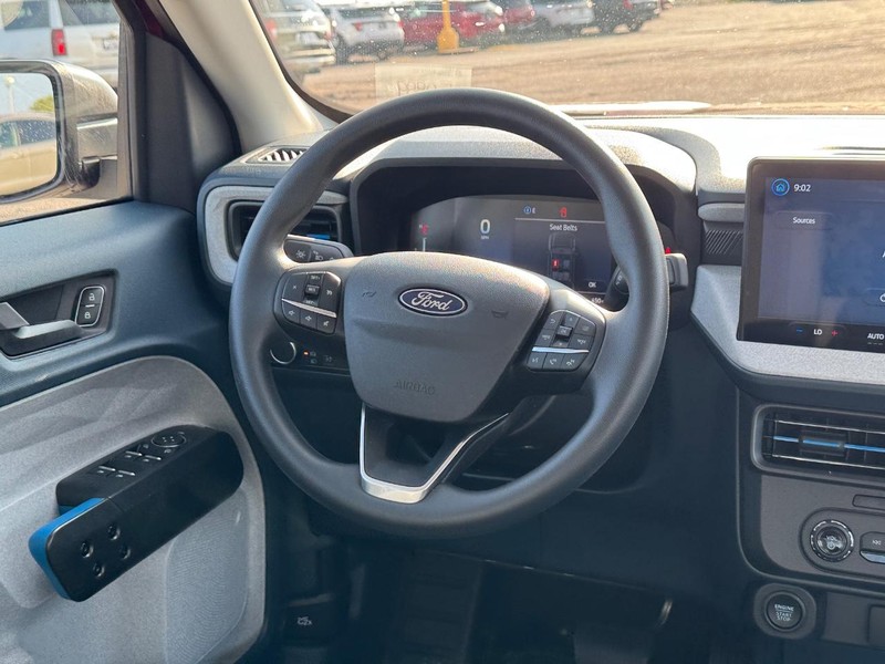 Ford Maverick Vehicle Image 14