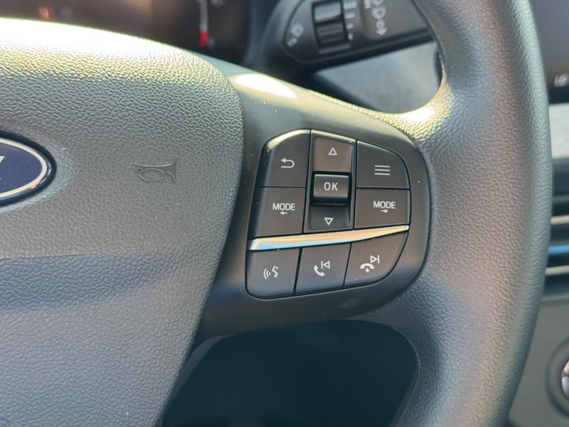 Ford Maverick Vehicle Image 21