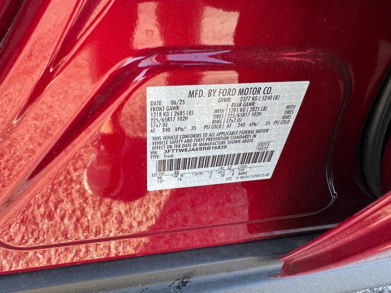 Ford Maverick Vehicle Image 23