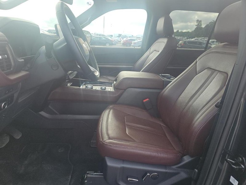 Ford Expedition Max Vehicle Image 04