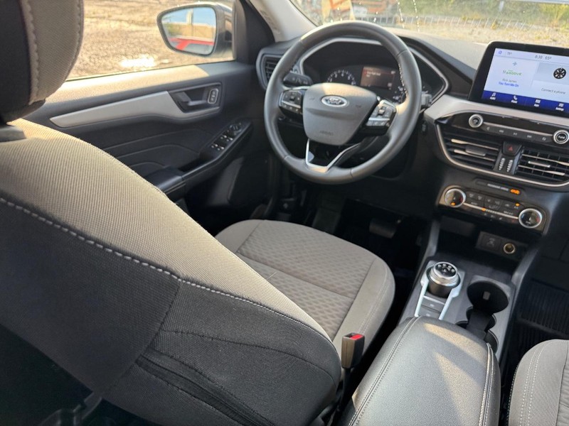 Ford Escape Vehicle Image 14