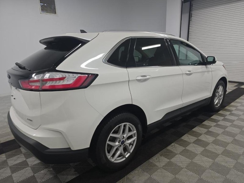Ford Edge Vehicle Image 02