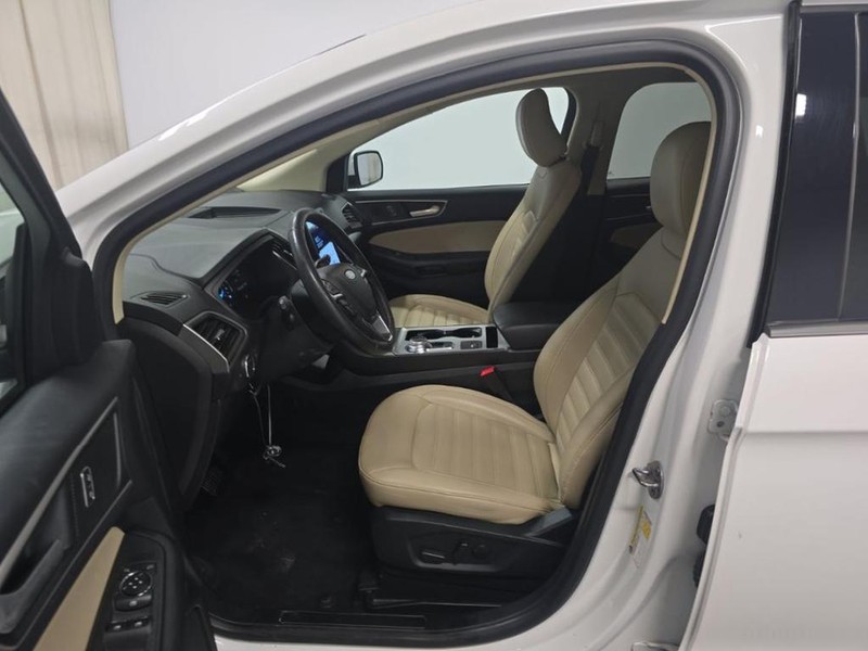 Ford Edge Vehicle Image 04