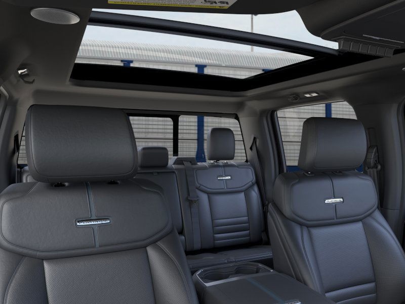 Ford Super Duty F-250 SRW Vehicle Image 24
