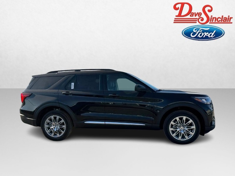 Ford Explorer Vehicle Full-screen Gallery Image 05