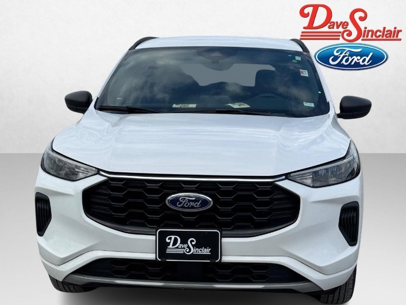 Ford Escape Vehicle Full-screen Gallery Image 02