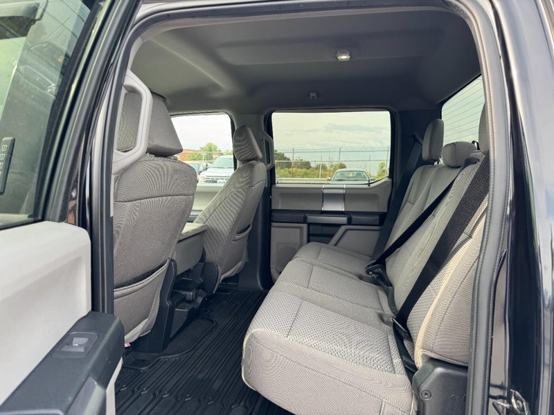 Ford Super Duty F-250 SRW Vehicle Image 12