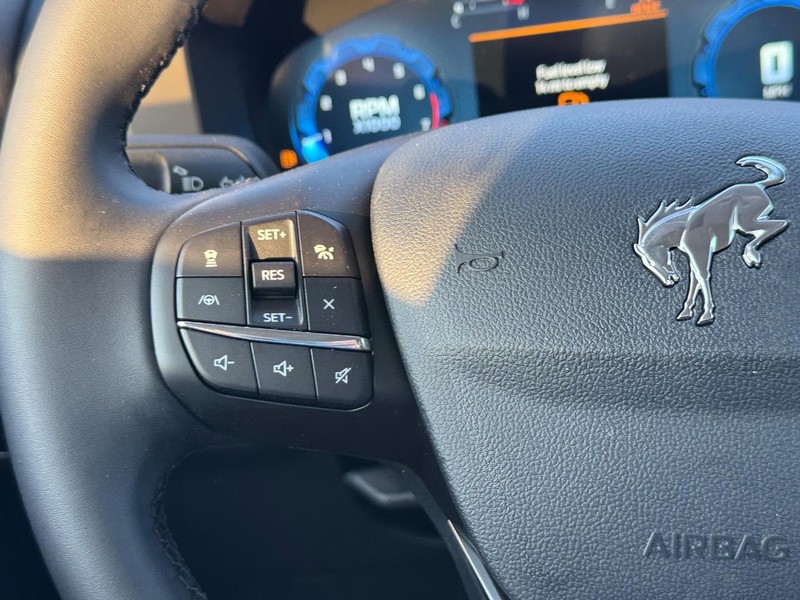 Ford Bronco Sport Vehicle Full-screen Gallery Image 21