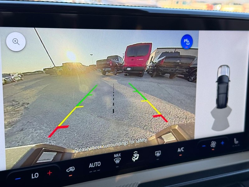 Ford Bronco Sport Vehicle Full-screen Gallery Image 23