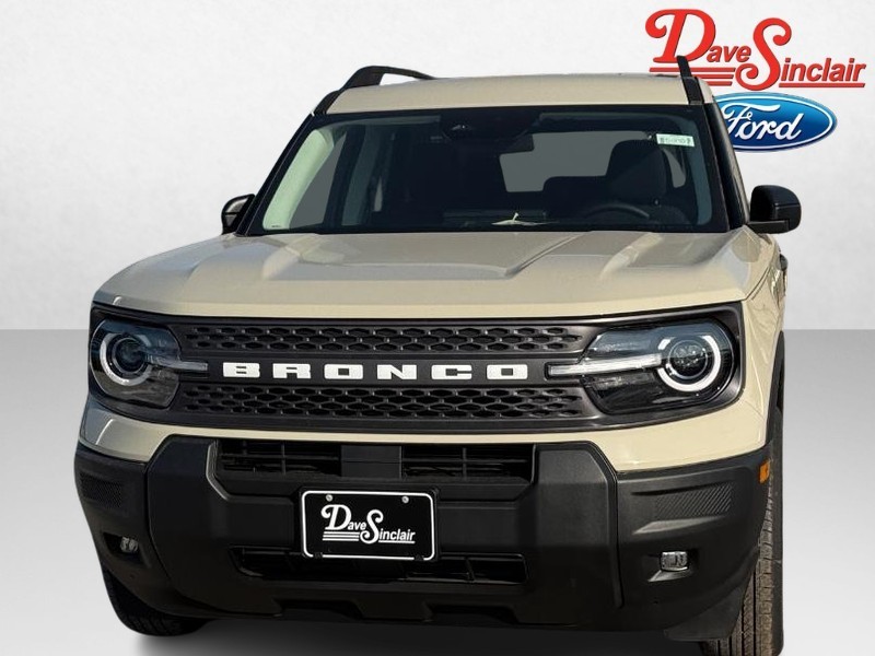 Ford Bronco Sport Vehicle Full-screen Gallery Image 02