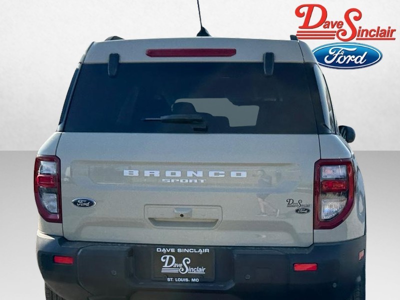 Ford Bronco Sport Vehicle Full-screen Gallery Image 08