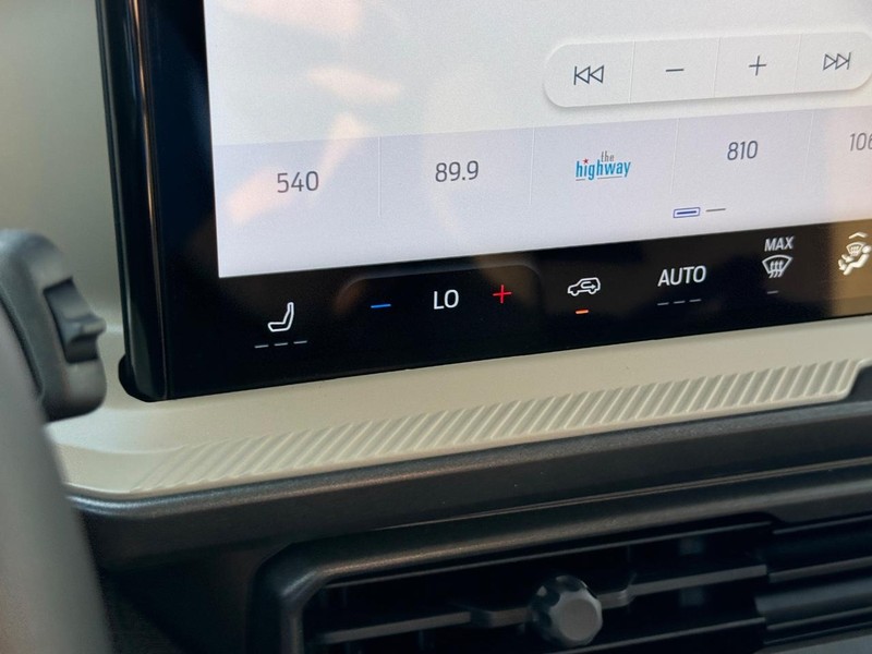 Ford Bronco Sport Vehicle Full-screen Gallery Image 23