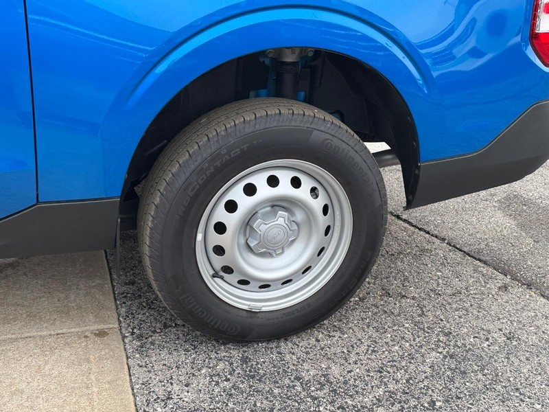 Ford Maverick Vehicle Full-screen Gallery Image 11