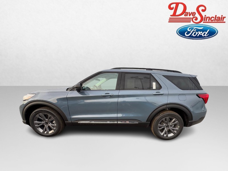 Ford Explorer Vehicle Full-screen Gallery Image 10