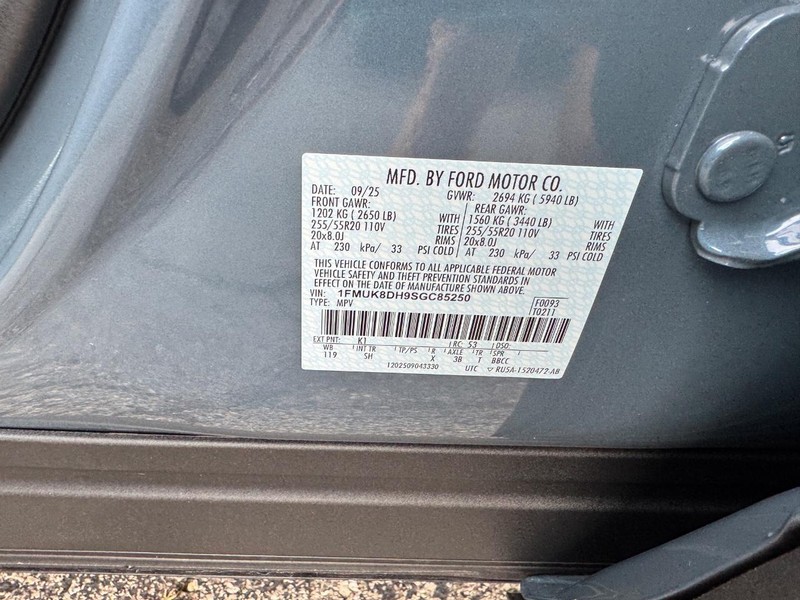 Ford Explorer Vehicle Full-screen Gallery Image 27