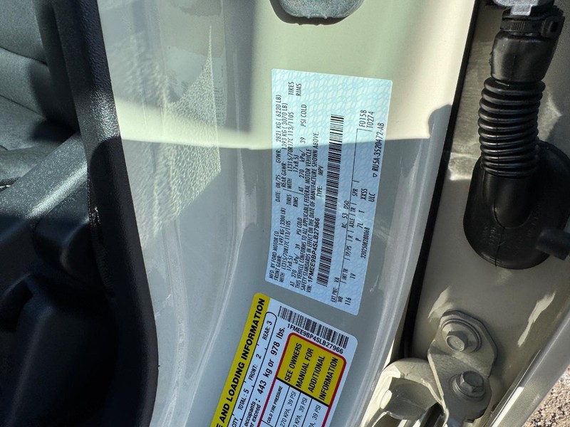 Ford Bronco Vehicle Full-screen Gallery Image 25