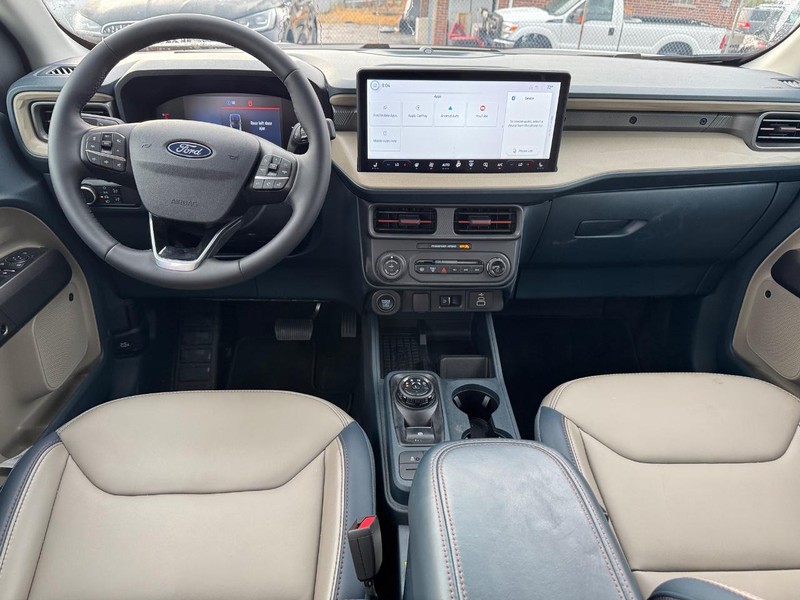 Ford Maverick Vehicle Full-screen Gallery Image 13