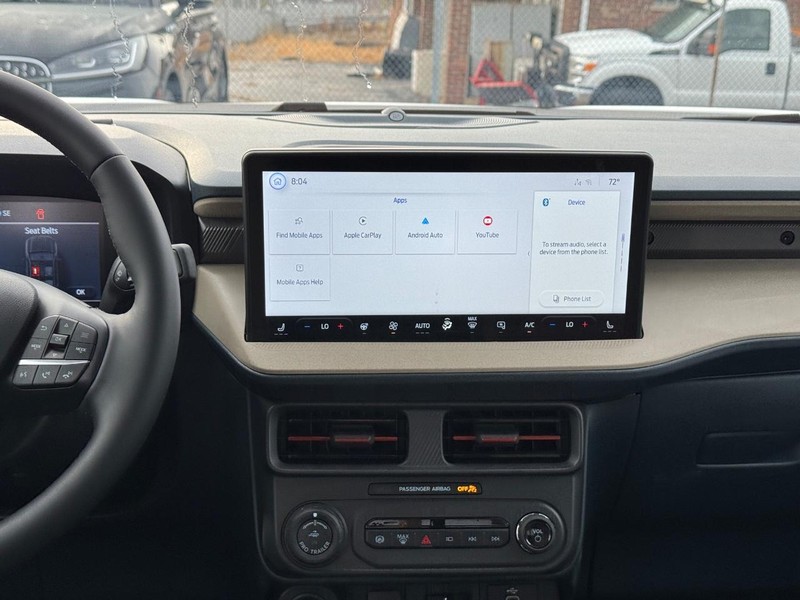 Ford Maverick Vehicle Full-screen Gallery Image 15