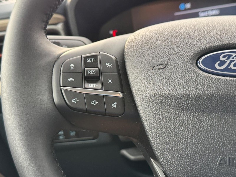 Ford Maverick Vehicle Full-screen Gallery Image 20