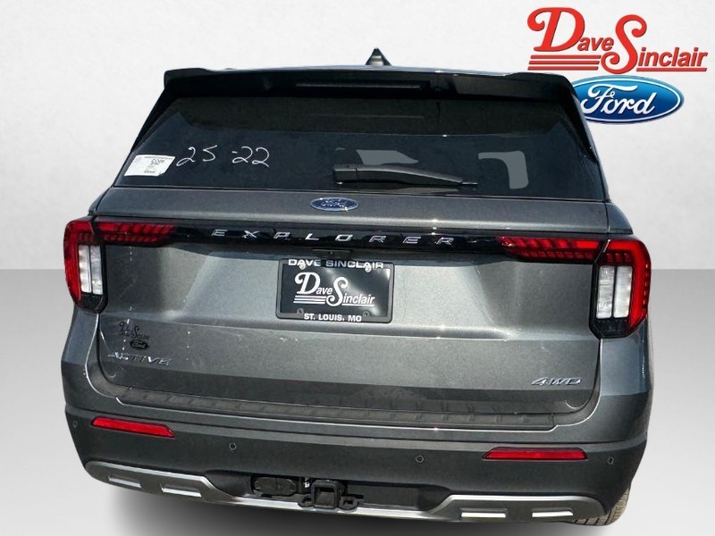 Ford Explorer Vehicle Image 08