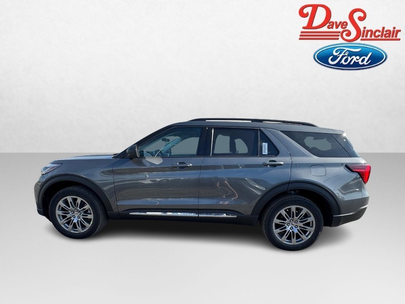 Ford Explorer Vehicle Image 10