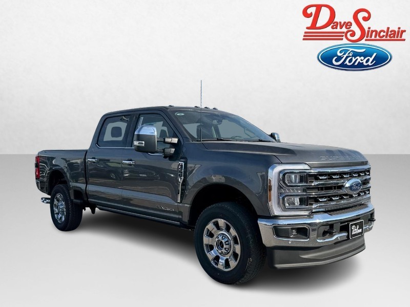 Ford Super Duty F-250 SRW Vehicle Full-screen Gallery Image 04