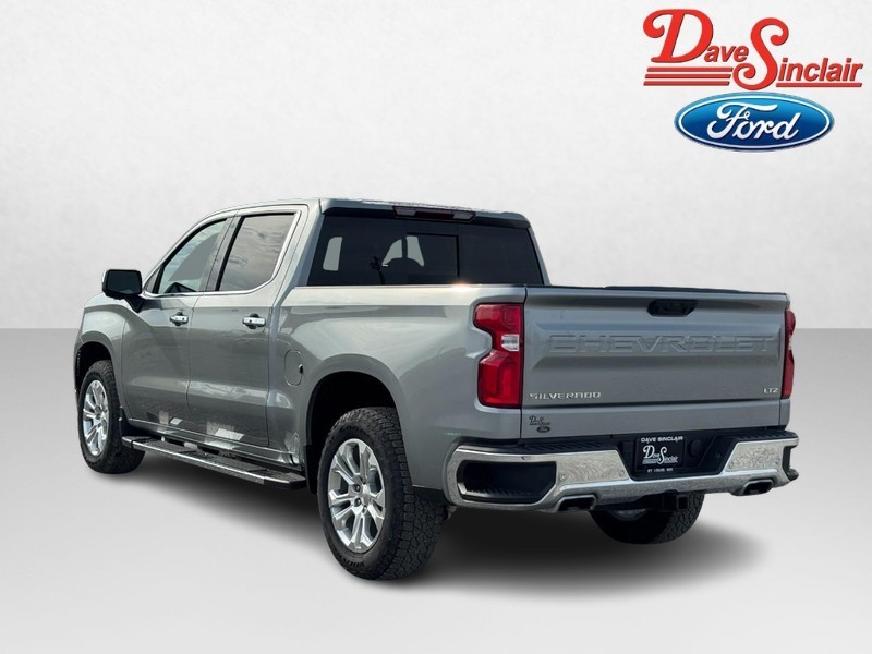 Chevrolet Silverado 1500 Vehicle Full-screen Gallery Image 09