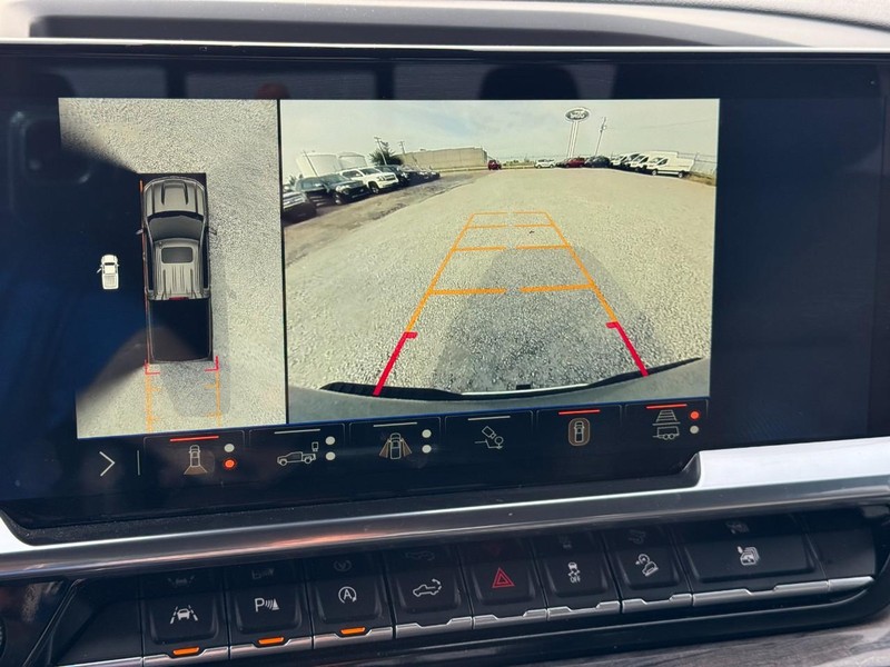 Chevrolet Silverado 1500 Vehicle Full-screen Gallery Image 22