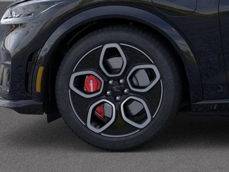 Ford Mustang Mach-E Vehicle Full-screen Gallery Image 21