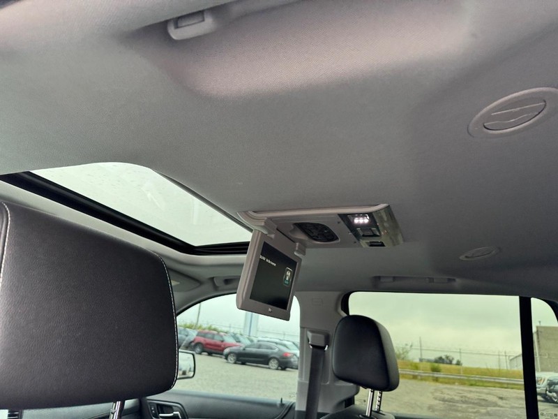 Chevrolet Tahoe Vehicle Full-screen Gallery Image 13