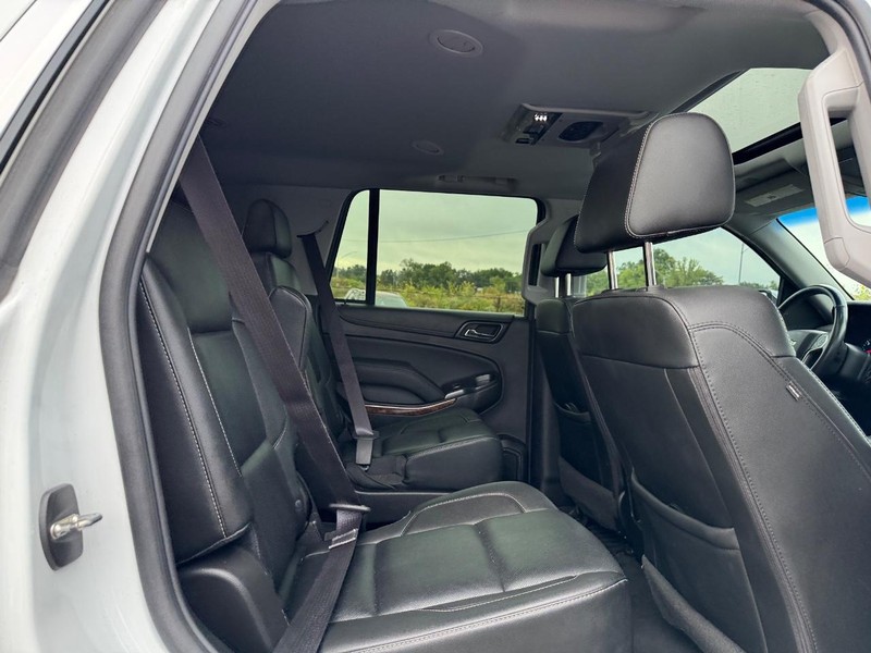 Chevrolet Tahoe Vehicle Full-screen Gallery Image 16