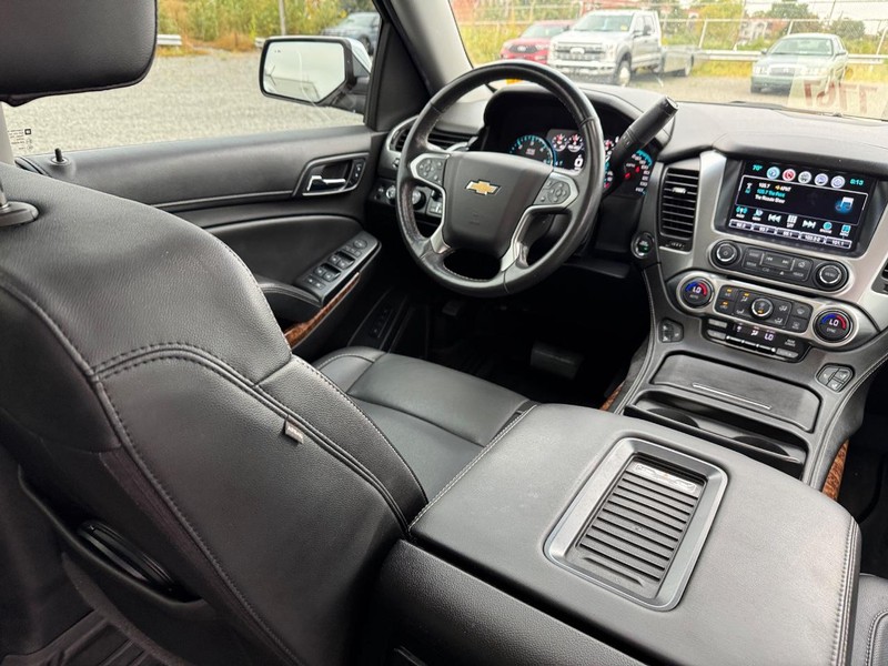 Chevrolet Tahoe Vehicle Full-screen Gallery Image 17