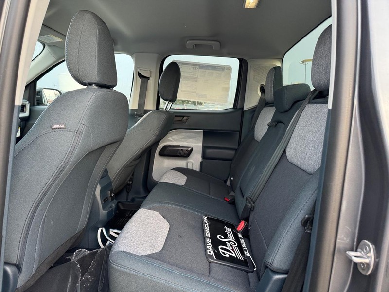 Ford Maverick Vehicle Full-screen Gallery Image 12