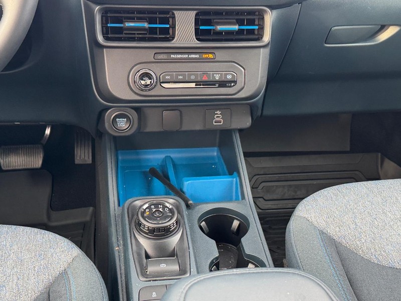 Ford Maverick Vehicle Full-screen Gallery Image 16