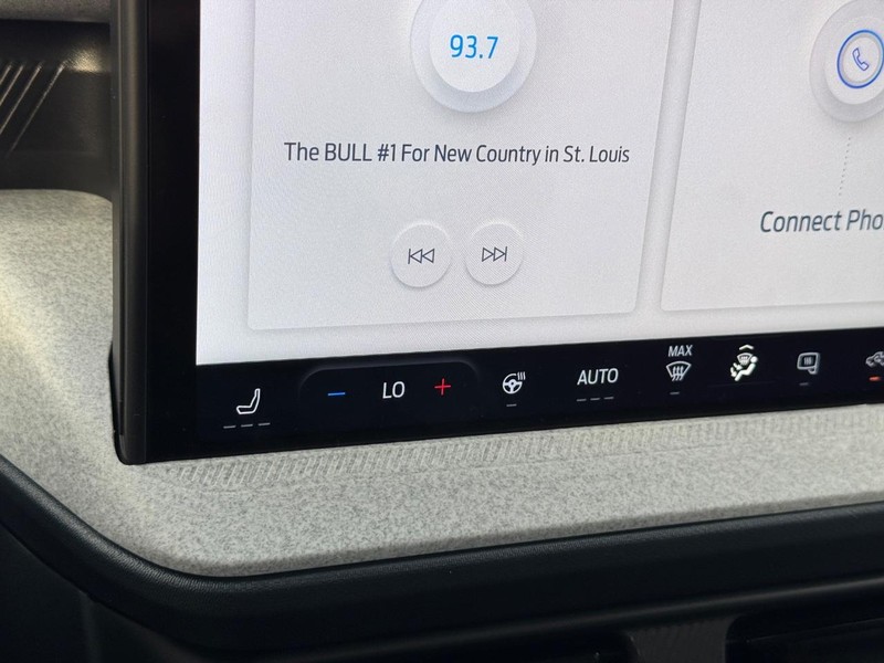 Ford Maverick Vehicle Full-screen Gallery Image 22