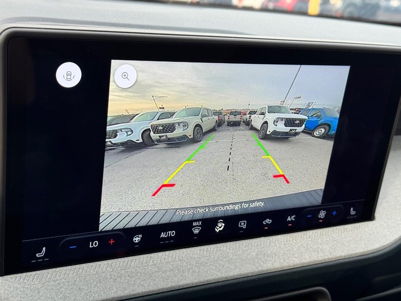 Ford Maverick Vehicle Full-screen Gallery Image 23