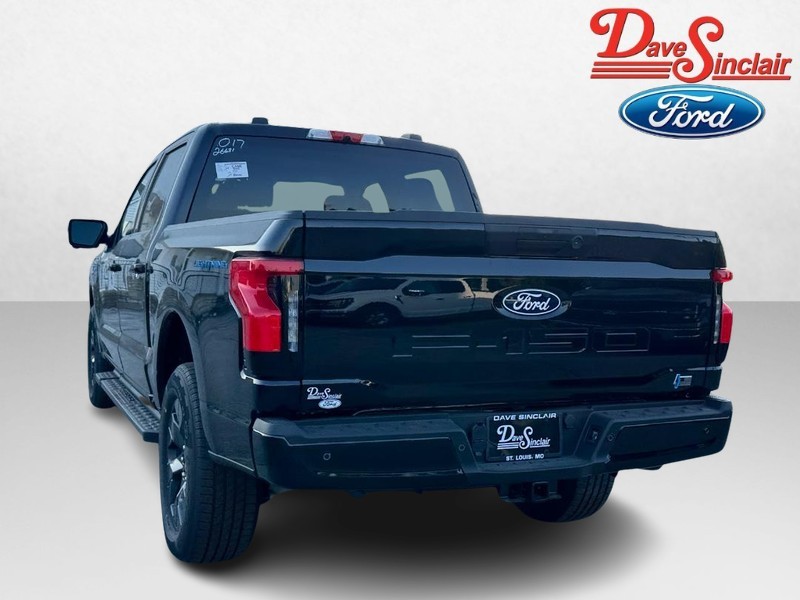 Ford F-150 Lightning Vehicle Image 09