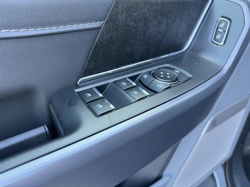 Ford F-150 Lightning Vehicle Image 17