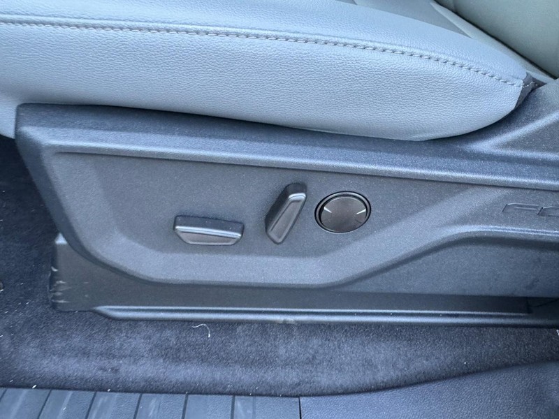 Ford F-150 Lightning Vehicle Image 18