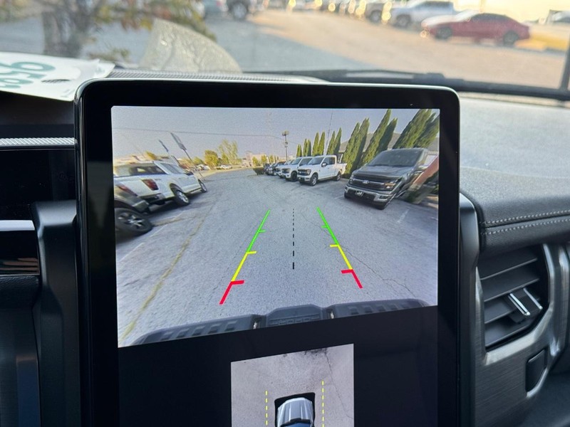 Ford F-150 Lightning Vehicle Image 23