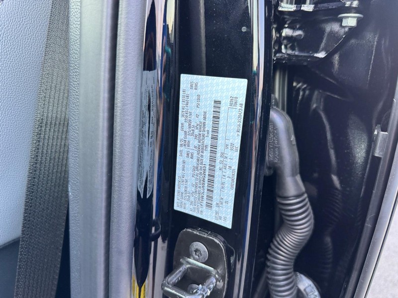 Ford F-150 Lightning Vehicle Image 24