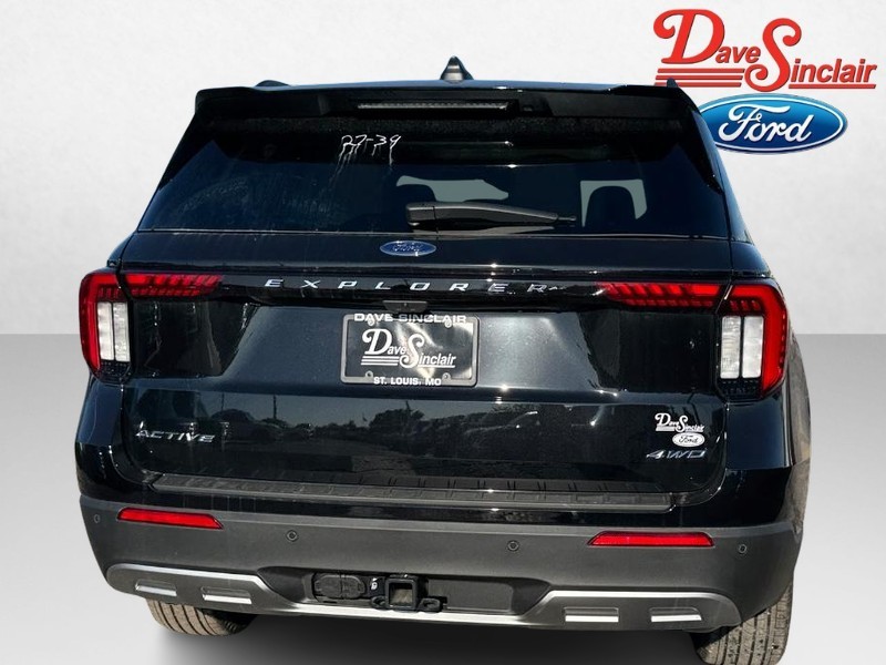 Ford Explorer Vehicle Image 08