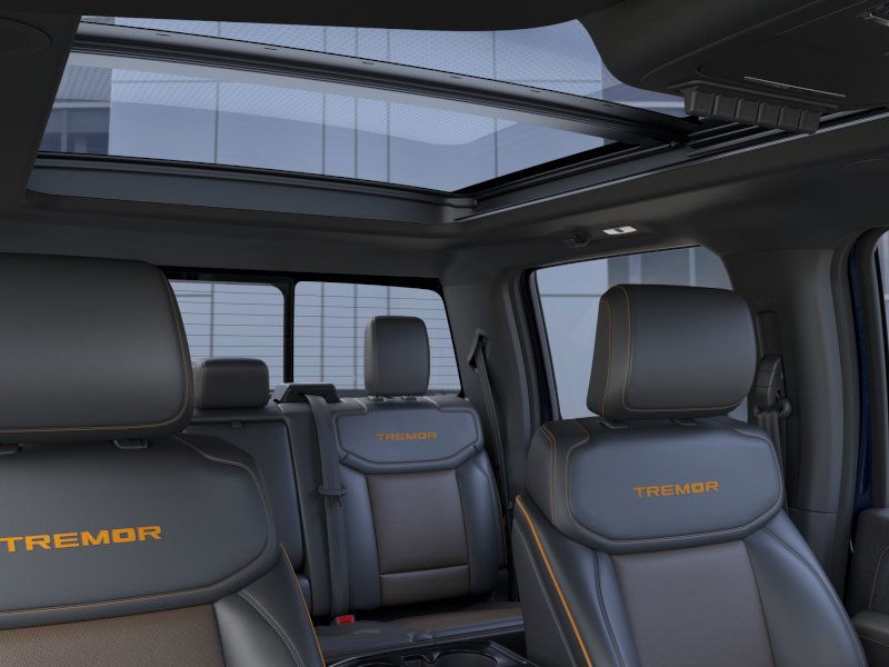 Ford F-150 Vehicle Full-screen Gallery Image 24