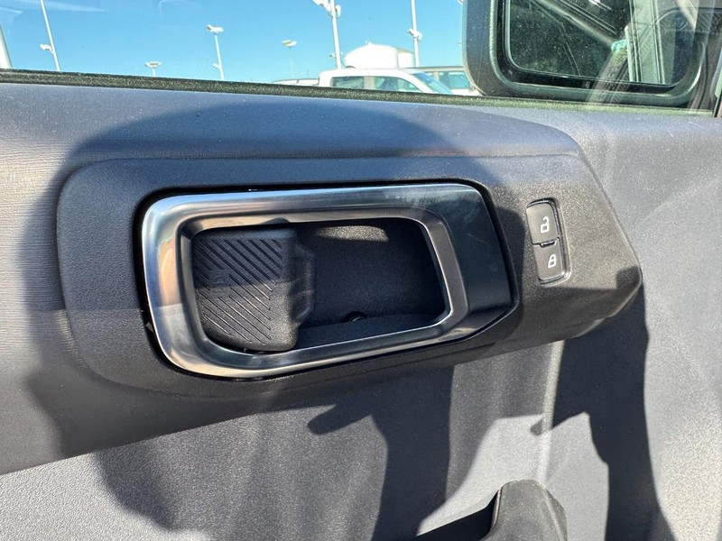 Ford Bronco Vehicle Full-screen Gallery Image 18