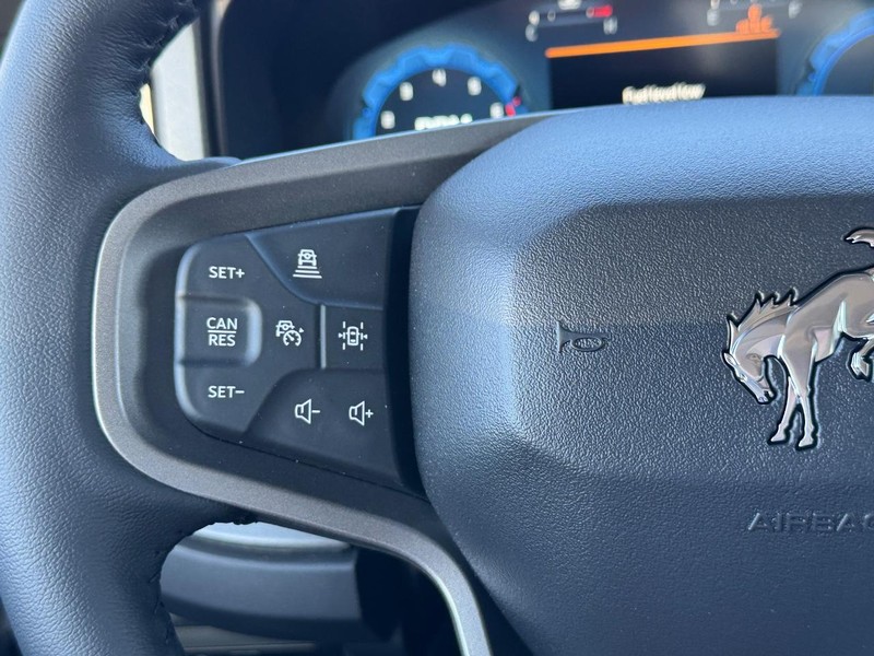 Ford Bronco Vehicle Full-screen Gallery Image 20