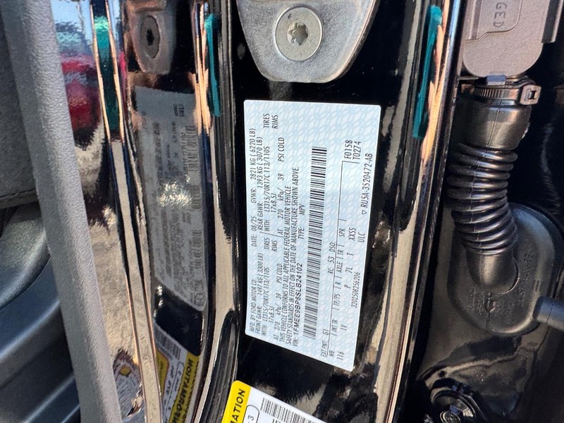 Ford Bronco Vehicle Full-screen Gallery Image 25