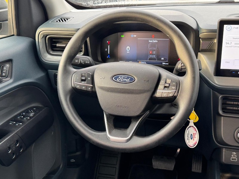 Ford Maverick Vehicle Full-screen Gallery Image 14