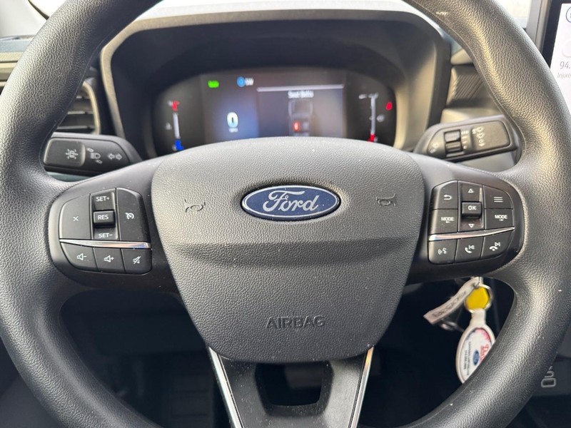 Ford Maverick Vehicle Full-screen Gallery Image 19